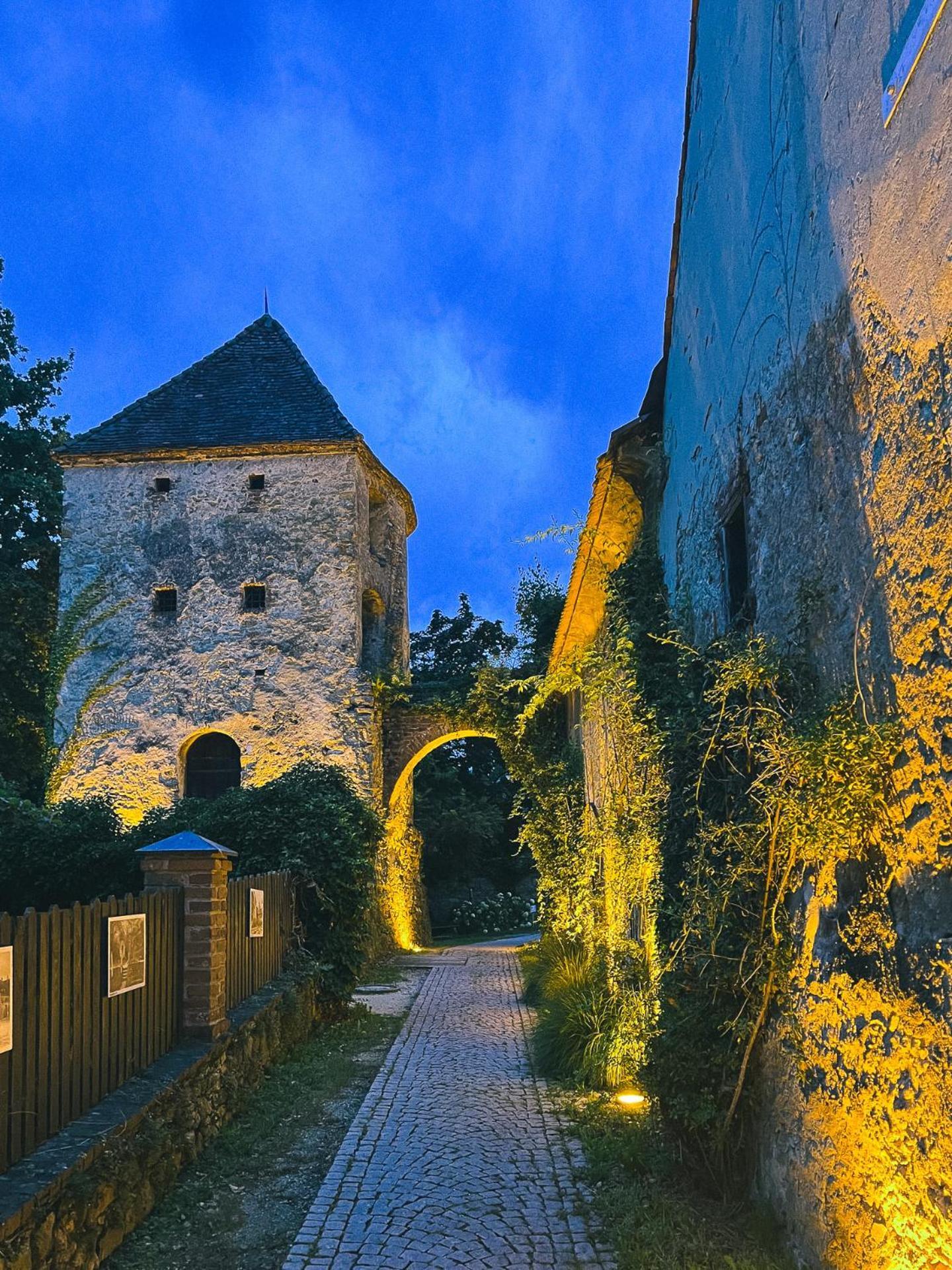 "Hunter'S Suite"- At The Heart Of Hartberg I Parking Exterior photo