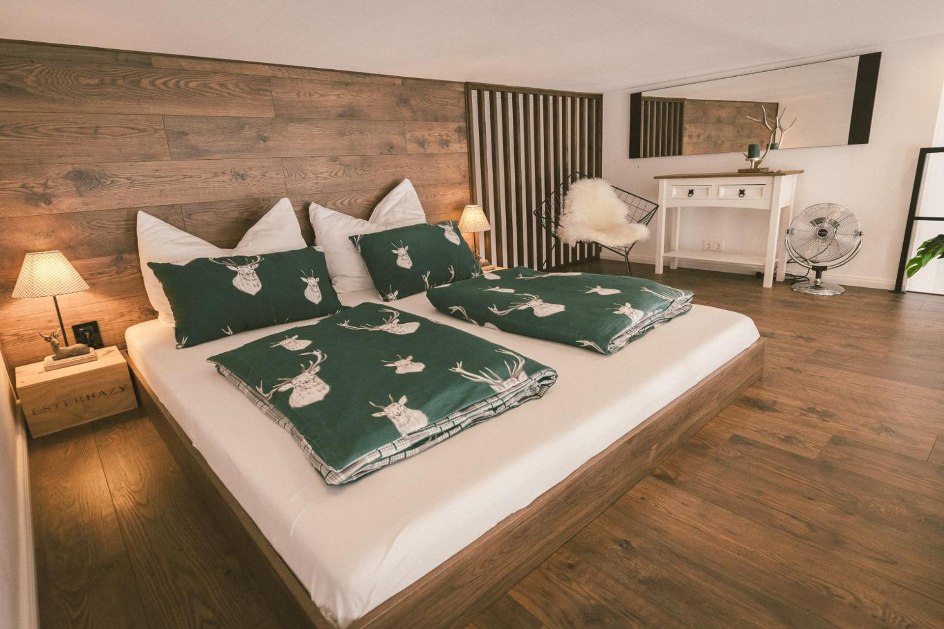 "Hunter'S Suite"- At The Heart Of Hartberg I Parking Exterior photo
