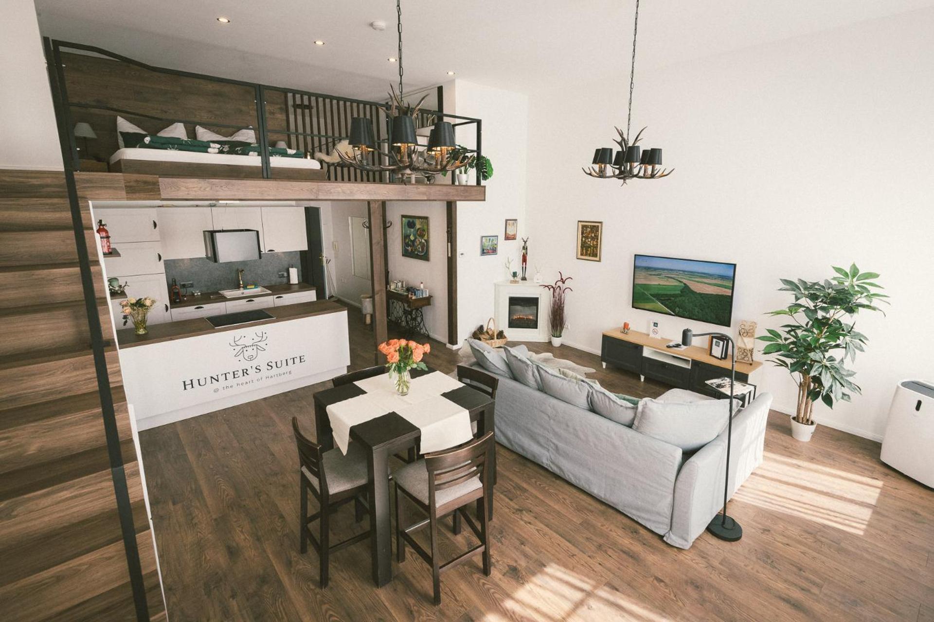 "Hunter'S Suite"- At The Heart Of Hartberg I Parking Exterior photo